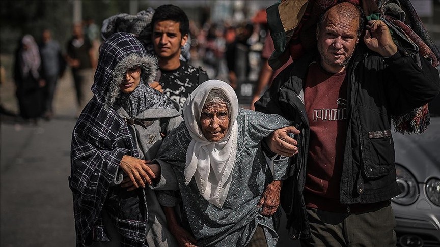 Han Yunus'ta binlerce Filistinli gece yarısı yine göçe zorlandı