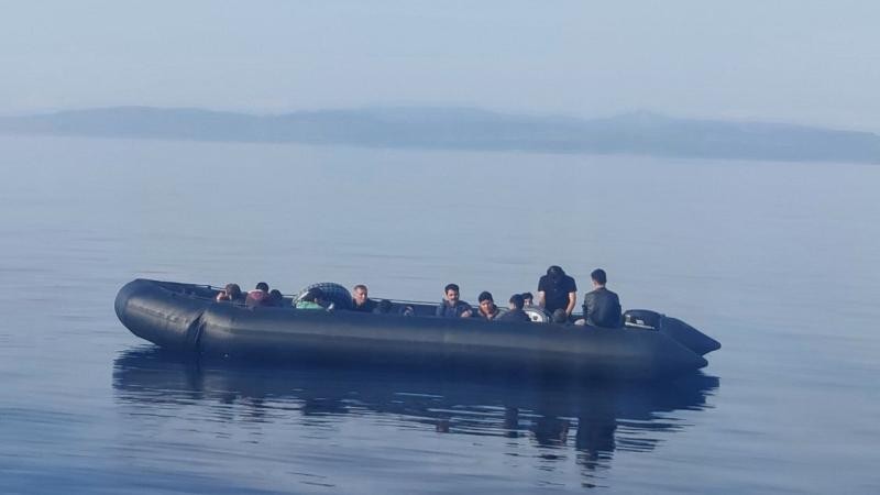 Çanakkale'de 42 düzensiz göçmen kurtarıldı