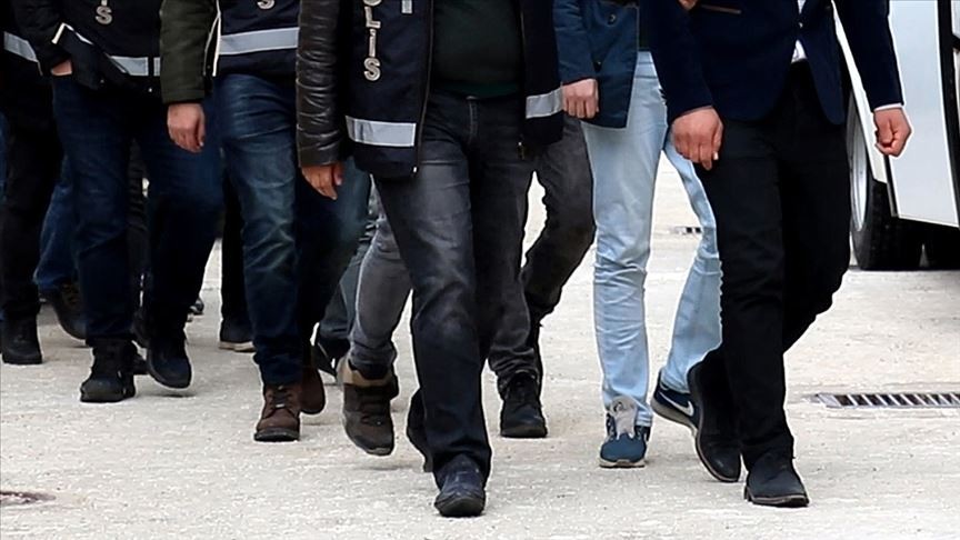 Yunanistan'a yasa dışı yollarla geçmeye çalışan 5'i FETÖ üyesi yakalandı
