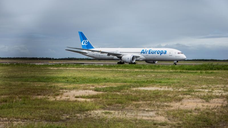İspanya'dan Uruguay'a giden uçak Brezilya'ya acil iniş yaptı