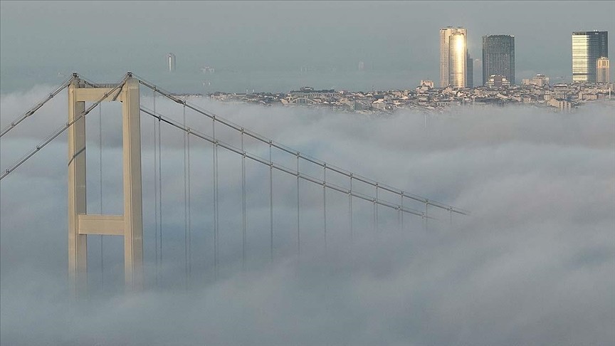İstanbul'un kuzey ve yüksek kesimlerinde sis etkili oluyor
