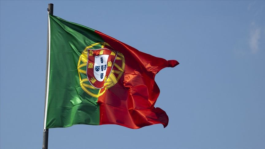 Portekiz açıklarında alabora olan balıkçı teknesinde 3 kişi öldü, kayıp 7 kişi aranıyor