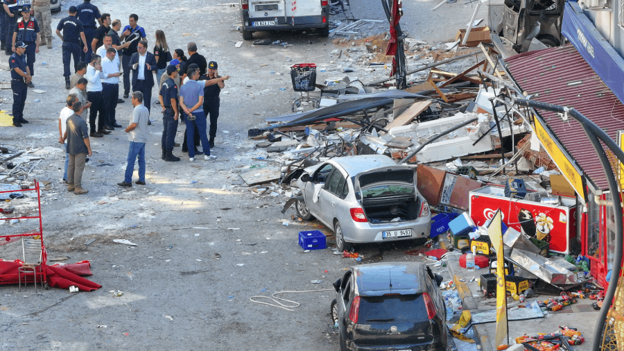 İzmir'de patlamada zarar tespit çalışmaları başladı