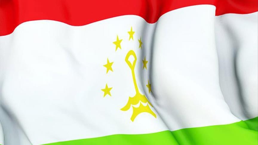 Tacikistan başörtü yasağıyla başka ülkelerde görülen "acı tecrübe"yi tekrar yaşıyor
