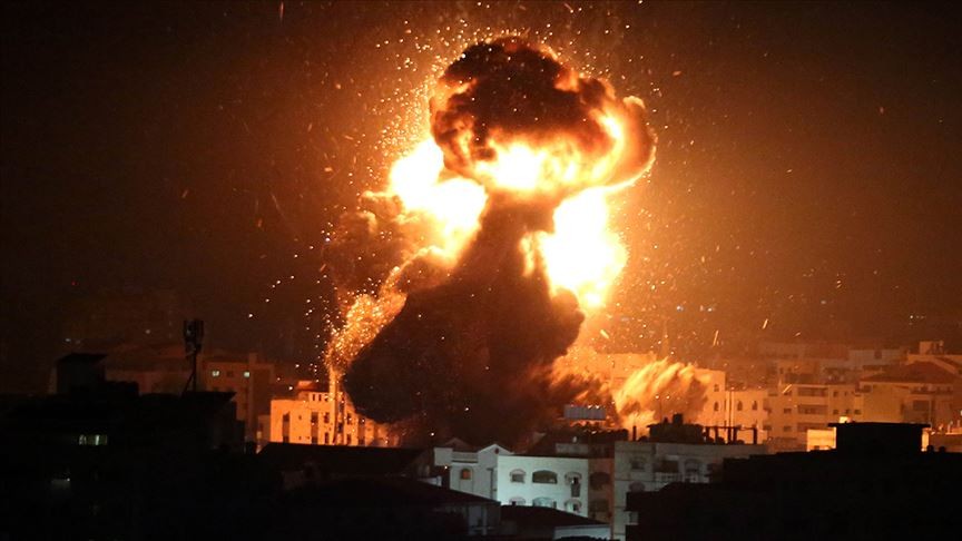 İşgalci İsrail Gazze'ye bomba yağdırdı: En az 10 Filistinli katledildi