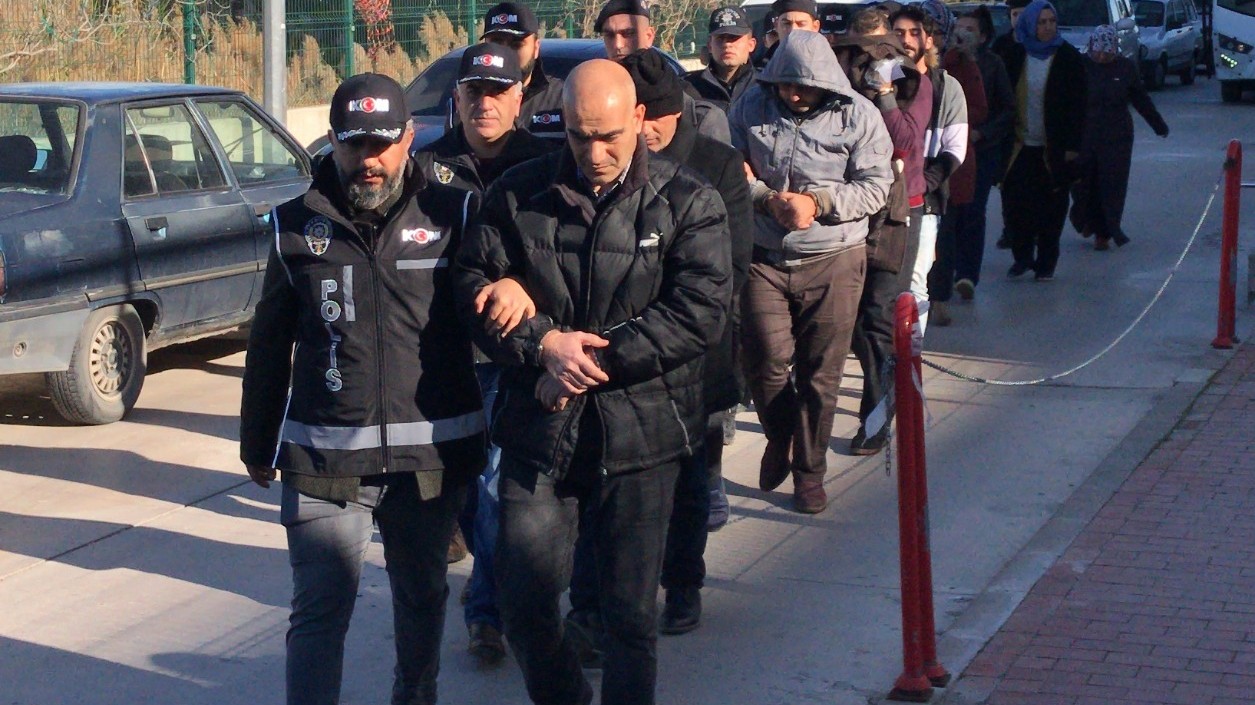 Adana merkezli 5 ildeki FETÖ operasyonunda 9 tutuklama