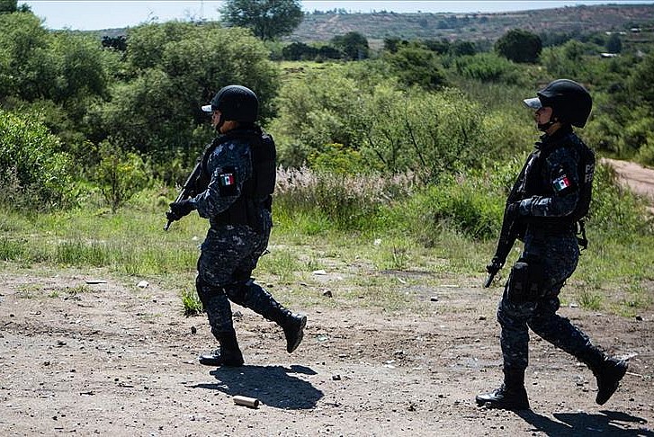 Meksika'da çatışmada 4'ü polis 12 kişi öldü