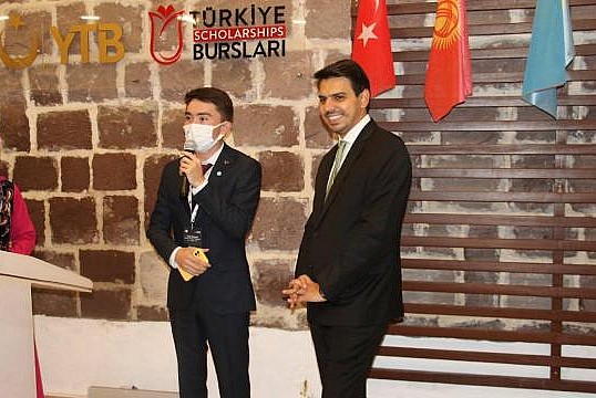 YTB, Türk Dünyası Genç Liderler Programı'na katılan öğrencileri ağırladı