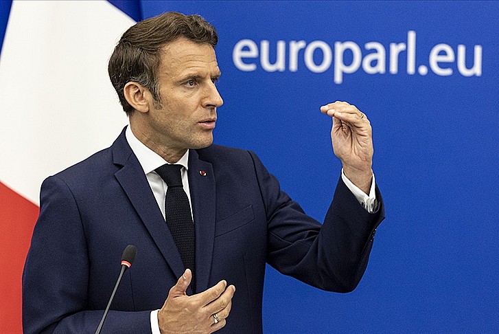 Macron'un önerisine 'umutsuz' yorumu geldi
