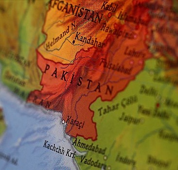 Pakistan'da skandal karar! Eşcinsel sapkınlığı destekleyecekler