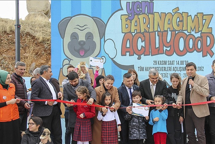 Uşak'ta yeni hayvan barınağı ve hayvan kliniği açıldı