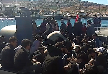 Balıkçı teknesinde 300'e yakın göçmen yakalandı