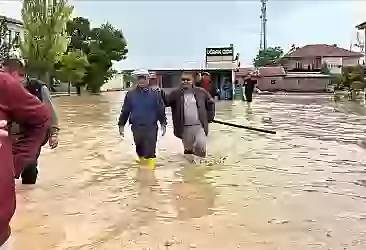 Konya'da sağanak nedeniyle ev ve iş yerlerini su bastı