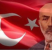 'Mehmed Âkif ve İstiklâl Marşı Yılı' hebâ edilmemeli