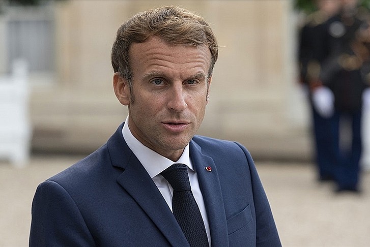 Macron'dan İngiltere'ye tepki: Sinirlerimizle oynuyor