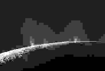 Satürn'ün uydusunda buhar bulutu görüldü