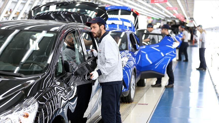 Japonya'da 2022'de yeni araç satışları düştü