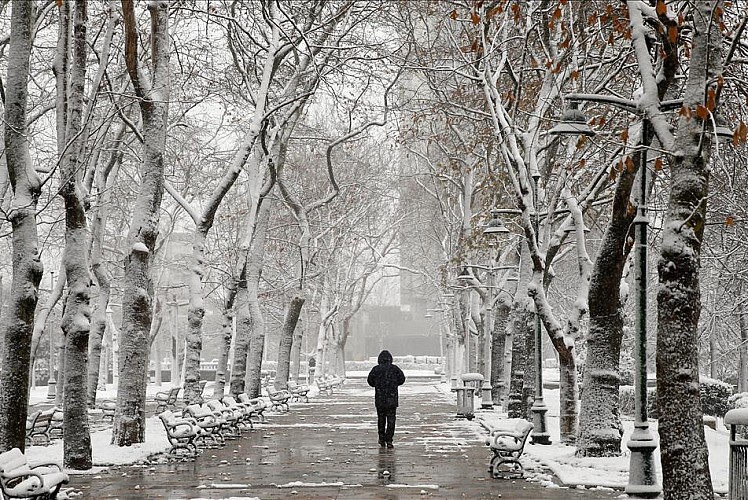 Ve İstanbul'da kar başladı