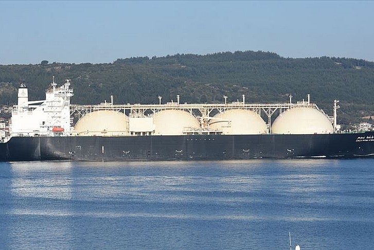 Cezayir bandıralı LNG gemisi Türkiye'ye geliyor