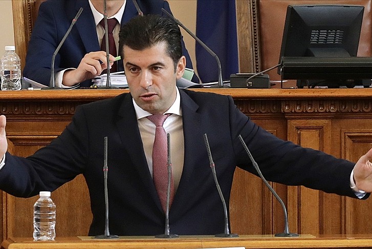Bulgaristan başbakanı Petkov güvenoyu alamadı