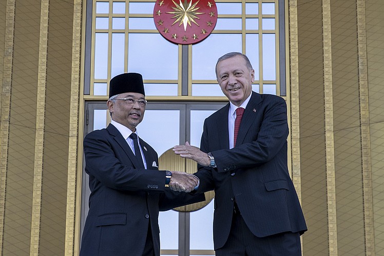 Başkan Erdoğan, Malezya Kralını resmi törenle karşıladı