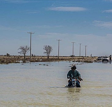 İran'da sel felaketinde can kaybı 9'a yükseldi