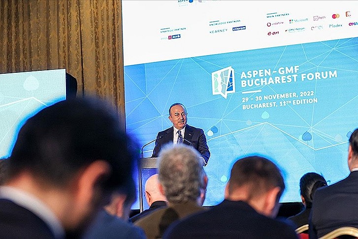 Bakan Çavuşoğlu: Ukrayna için acil bir barışa ihtiyaç var