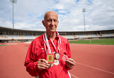 85 yaşındaki veteran atlet, depremzedeler adına yarışmak istiyor