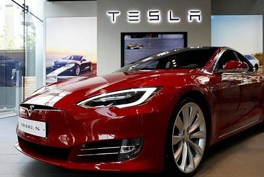 Tesla'dan 1,1 milyar dolarlık rekor kar