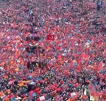 Erdoğan'ın Büyük İstanbul Mitingi'ne insan seli