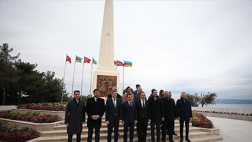 Çanakkale Savaşları'nda Azerbaycanlı şehitler anısına anıt yapıldı