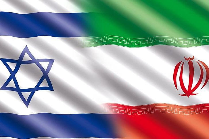 ​İsrail İran'a saldırmak için silah depoluyor