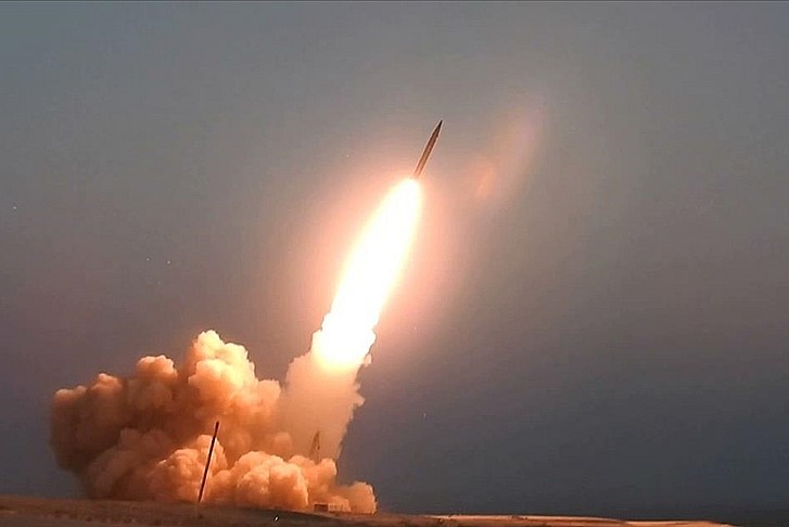 Kuzey Kore biri kıtalararası olmak üzere 3 balistik füze denemesi yaptı