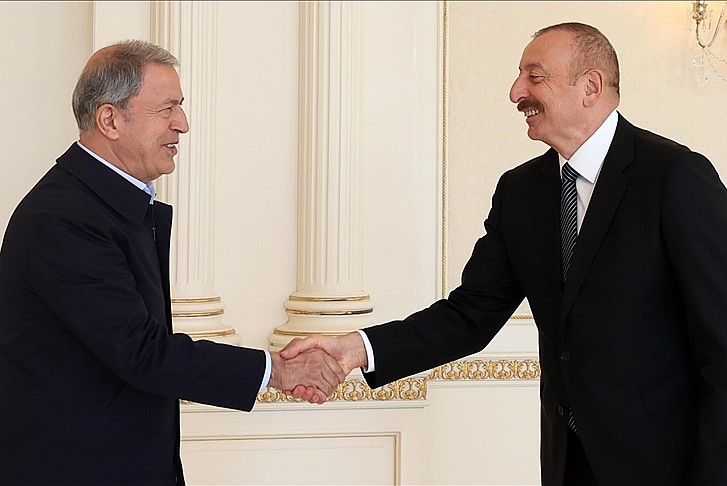 Bakan Akar ve komuta kademesi Aliyev'le görüştü