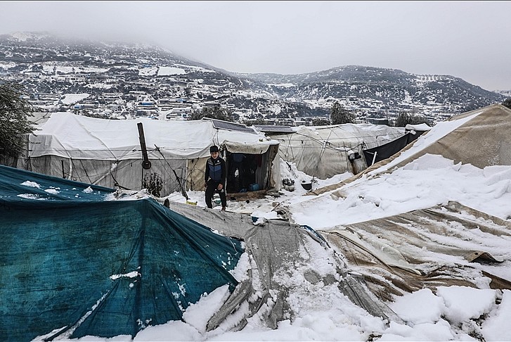BM: 1000 çadır kar yağışı nedeniyle çöktü