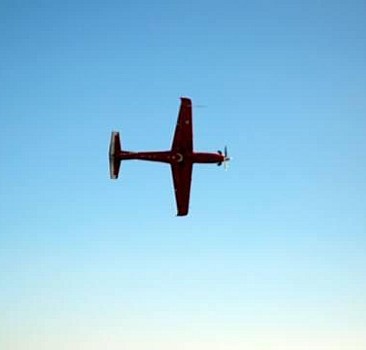 Azerbaycanlı pilotlar HÜRKUŞ'la uçtu