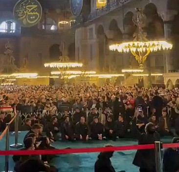 Başkan Erdoğan'ı bekleyen cemaat Ayasofya'yı tekbirlerle inletti