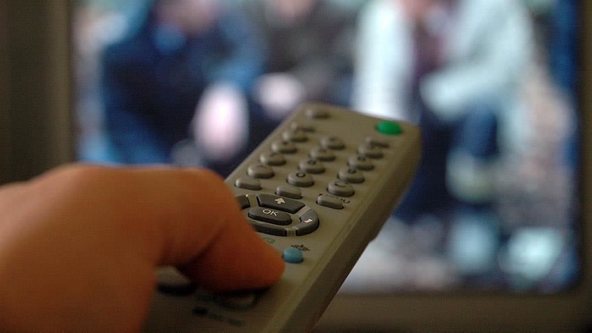 Türkiye'de televizyon izleme süresi  4,5 saati aştı