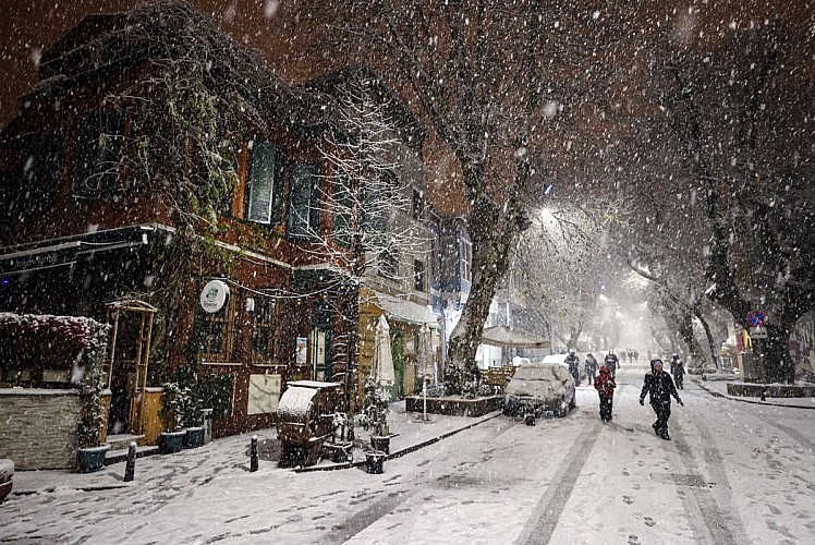 İstanbul'da kar ne kadar sürecek? Bakan tahminleri açıkladı