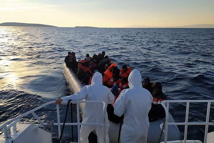 Balıkesir açıklarında 41 düzensiz göçmen yakalandı