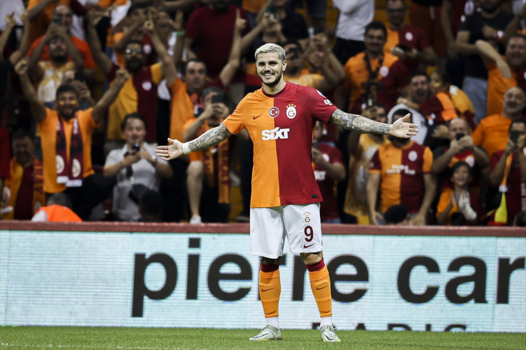 aa-20230819-31952816-31952815-galatasaraytrabzonspor_0664daad354a19bb6abbfbef85c671a5.jpg