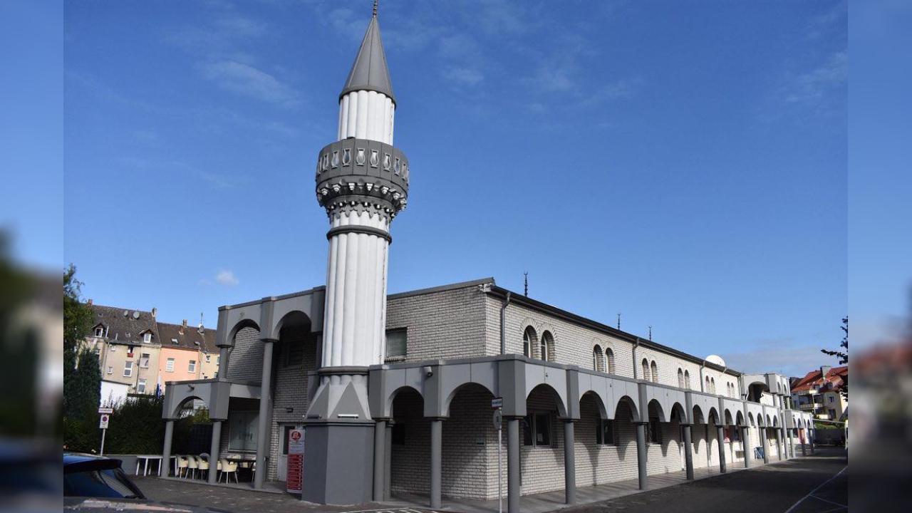 almanya-mosque-aa-2133340_d66f8d032007dd364595ff4190f1f62c.jpg