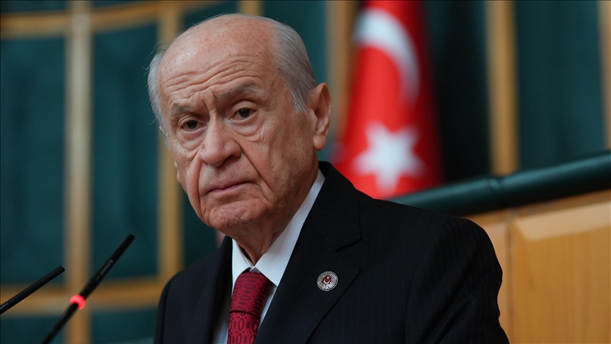 bahceli_4885d1f9bf4a9ef28e0e845572ca6452.jpg