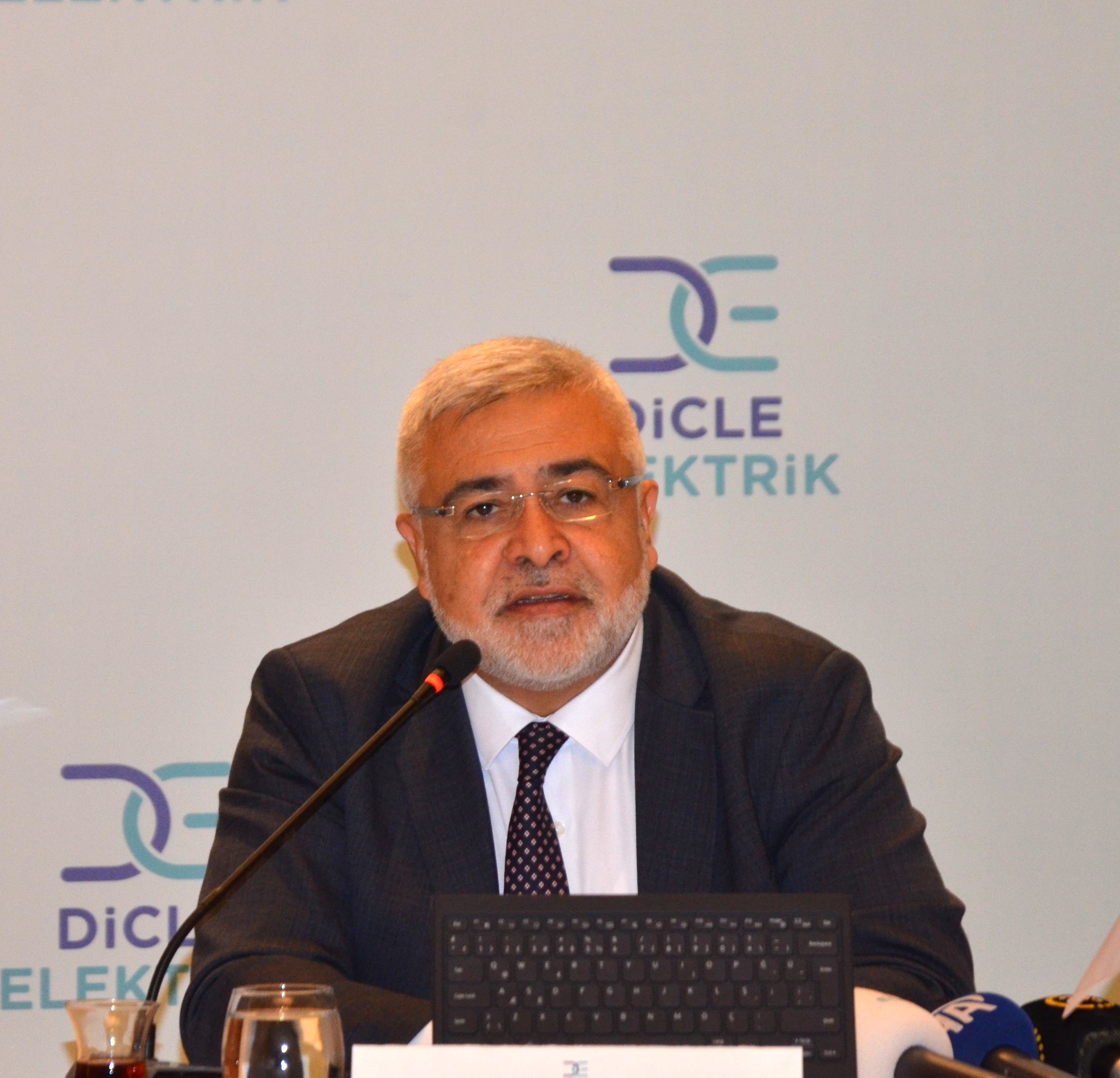 dicle-elektrik-genel-muduru-yasar-arvas_126c486fe2cc5345880fc7abfc92e15e.jpg