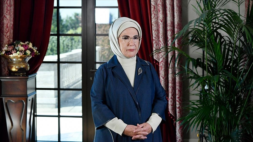 emine-erdogan-lider-eslerini-kabul-edecek_d515cbc3d15053e61332e7cf946f4226.jpg