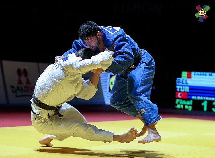 judo1_052765bd3a3353bc6eb93642ece7dce6.jpg