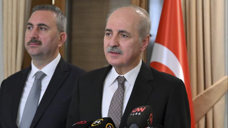 numan-kurtulmus_678096f992f86deeed36bbcba49b9c0e.jpg