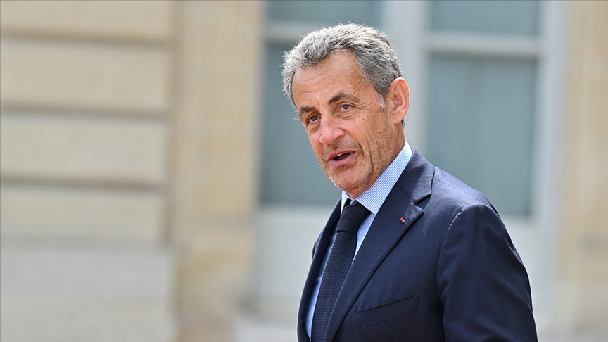 sarkozy_81f25424584903395390917da6cc1324.jpg