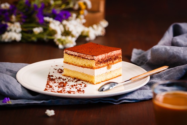 tiramisu-tarifi_03073f53bacad619784180a18fc19f83.jpg