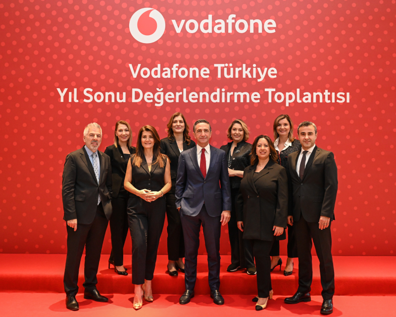 vodafoneekip_d91cbc61a5fa46e4914ba5faa89289bc.jpg